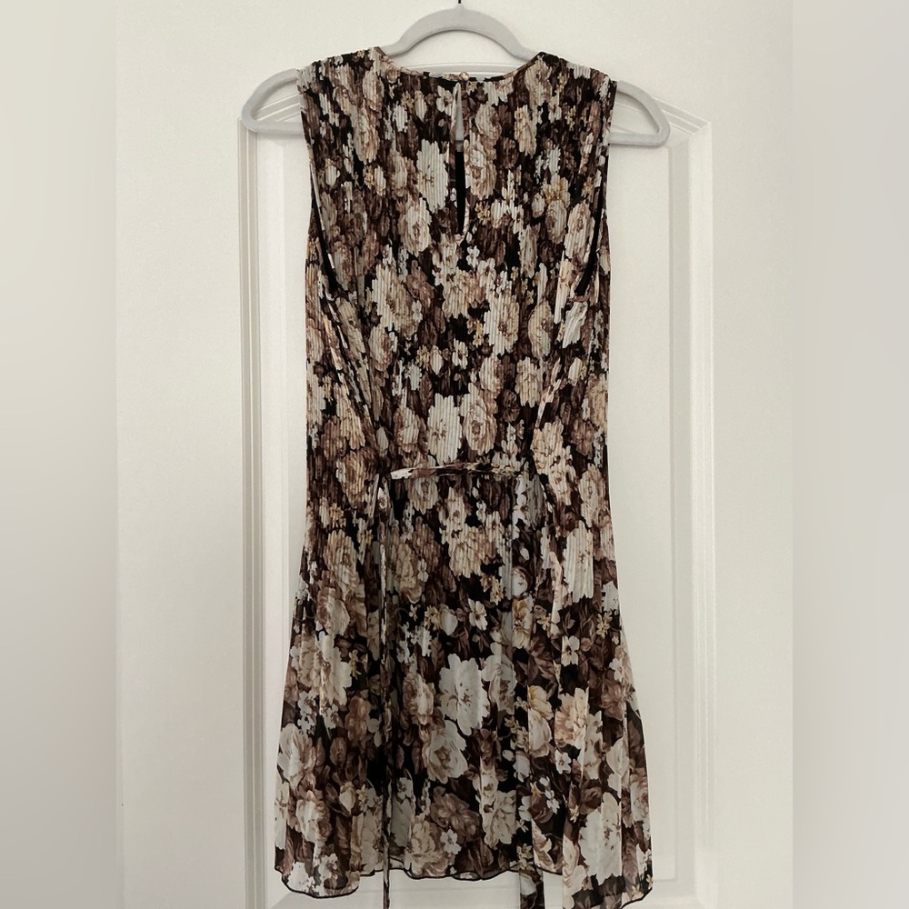 NWT Abercrombie & Fitch Pleated Floral Sleeveless Dress - Picture 6 of 6